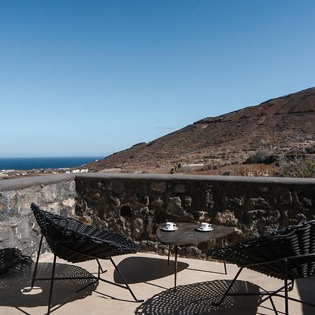 Danae Suites Santorini Oia  Exterior photo