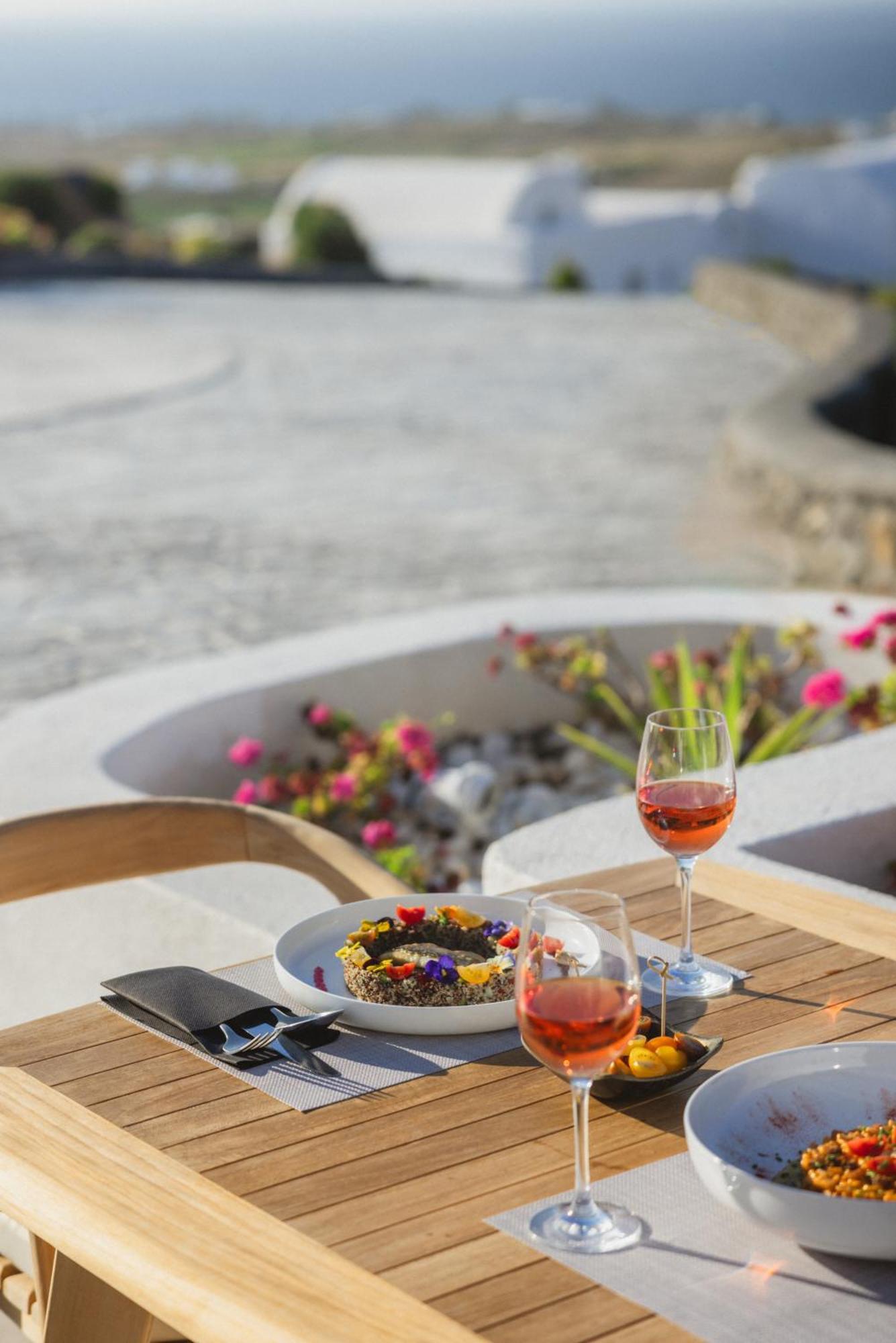 Danae Suites Santorini Oia  Exterior photo